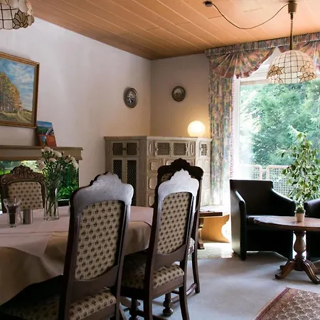 Haus Am Wasserfall Детмольд